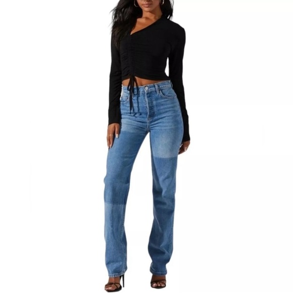 105. ASTR The Label Asymmetric V-Neck Ruched Long Sleeve Top - Picture 3 of 5